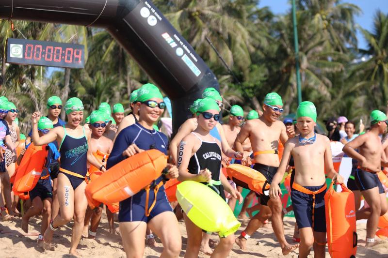 Các kình ngư chinh phục vịnh biển đẹp nhất thế giới tại SeaStar Nha Trang Bay 2025- Ảnh 1. Các kình ngư chinh phục vịnh biển đẹp nhất thế giới tại SeaStar Nha Trang Bay 2025- Ảnh 1.