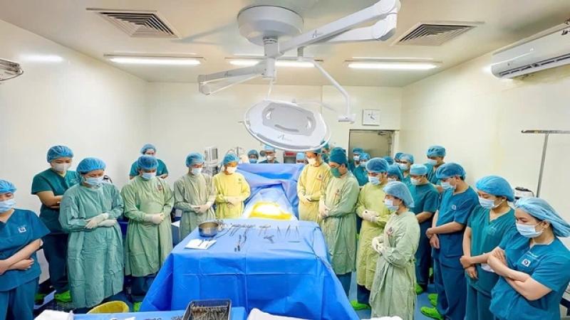 Bệnh viện Nhân dân Gia Định: Trắng đêm hồi sinh 3 sự sống từ người hiến tạng - Ảnh 1.