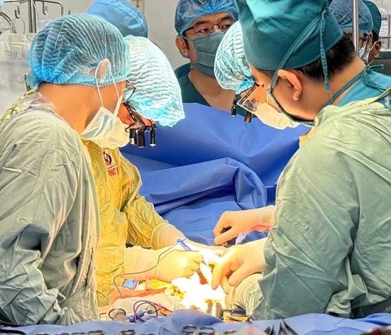Bệnh viện Nhân dân Gia Định: Trắng đêm hồi sinh 3 sự sống từ người hiến tạng - Ảnh 3.