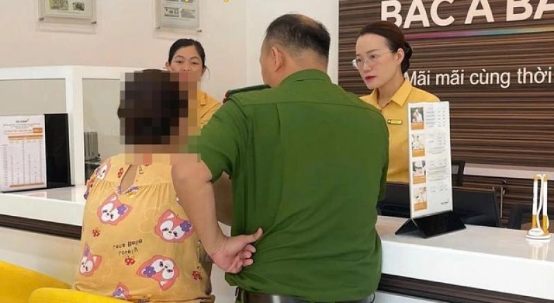 Ngăn chặn người phụ nữ chuyển 100 triệu đồng cho kẻ lừa đảo - Ảnh 1.