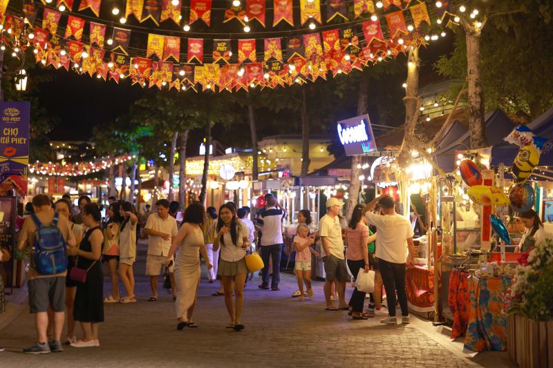 13 đặc khu của Việt Nam: Phú Quốc đảo ngọc từ thành phố lên đặc khu - Ảnh 4. 13 đặc khu của Việt Nam: Phú Quốc đảo ngọc từ thành phố lên đặc khu - Ảnh 4.