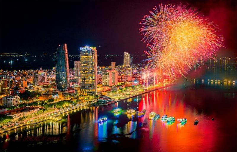 Cán bộ làm việc với tinh thần làm ngày làm đêm phục vụ người dân- Ảnh 2. Cán bộ làm việc với tinh thần làm ngày làm đêm phục vụ người dân- Ảnh 2.