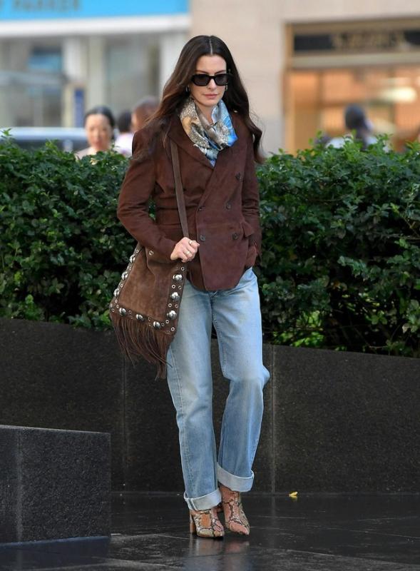 Anne Hathaway tái xuất trong phần hai 'The Devil Wears Prada' - Ảnh 3.
