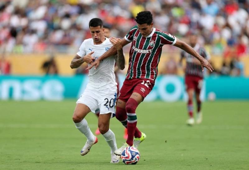 Fluminense viết tiếp chuyện cổ tích, đánh bại Al Hilal: Vào bán kết FIFA Club World Cup - Ảnh 5. Fluminense viết tiếp chuyện cổ tích, đánh bại Al Hilal: Vào bán kết FIFA Club World Cup - Ảnh 5.