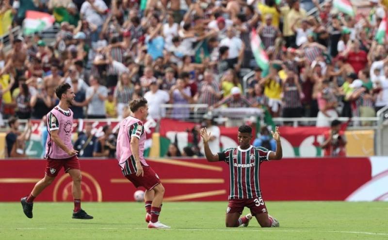 Fluminense viết tiếp chuyện cổ tích, đánh bại Al Hilal: Vào bán kết FIFA Club World Cup - Ảnh 7. Fluminense viết tiếp chuyện cổ tích, đánh bại Al Hilal: Vào bán kết FIFA Club World Cup - Ảnh 7.