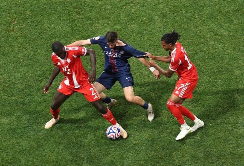 Musiala chấn thương kinh hoàng, Bayern Munich thua cực đau dù PSG bị tận 2 thẻ đỏ- Ảnh 9. Musiala chấn thương kinh hoàng, Bayern Munich thua cực đau dù PSG bị tận 2 thẻ đỏ- Ảnh 9.
