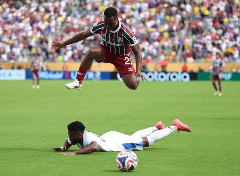 Fluminense đấu cả châu Âu- Ảnh 1. Fluminense đấu cả châu Âu- Ảnh 1.
