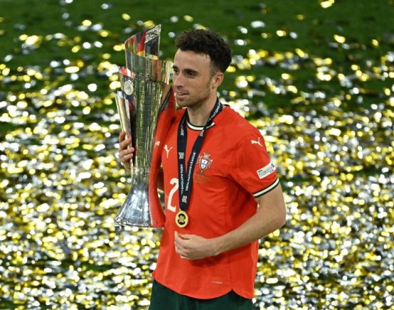 Diogo Jota ra đi trong thảm khốc: Bi kịch chỉ 10 ngày sau đám cưới, Bồ Đào Nha báo tin buồn- Ảnh 3. Diogo Jota ra đi trong thảm khốc: Bi kịch chỉ 10 ngày sau đám cưới, Bồ Đào Nha báo tin buồn- Ảnh 3.