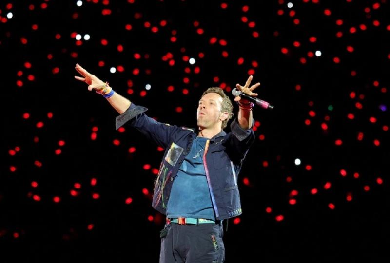 Xem concert của Coldplay, CEO công nghệ bị bắt quả tang ngoại tình với nhân viên- Ảnh 1. Xem concert của Coldplay, CEO công nghệ bị bắt quả tang ngoại tình với nhân viên- Ảnh 1.