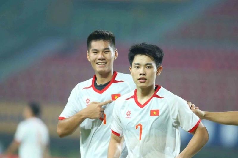 U.23 Việt Nam - Campuchia (20 giờ hôm nay, trực tiếp trên FPT Play, VTV5): Vé bán kết trong tầm tay- Ảnh 1. U.23 Việt Nam - Campuchia (20 giờ hôm nay, trực tiếp trên FPT Play, VTV5): Vé bán kết trong tầm tay- Ảnh 1.