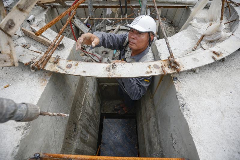 Hà Nội gấp rút 'hồi sinh' sông Tô Lịch - Ảnh 5.