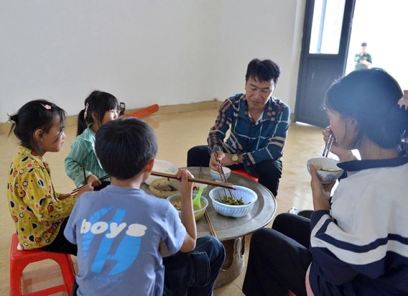 Những 'mái ấm hạnh phúc' trên vùng biên cương Y Tý - Ảnh 3.