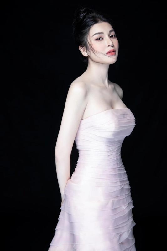 'Ngọc nữ bolero' gây sốt khi ghi danh cuộc thi Miss Grand Vietnam 2025 - Ảnh 3.