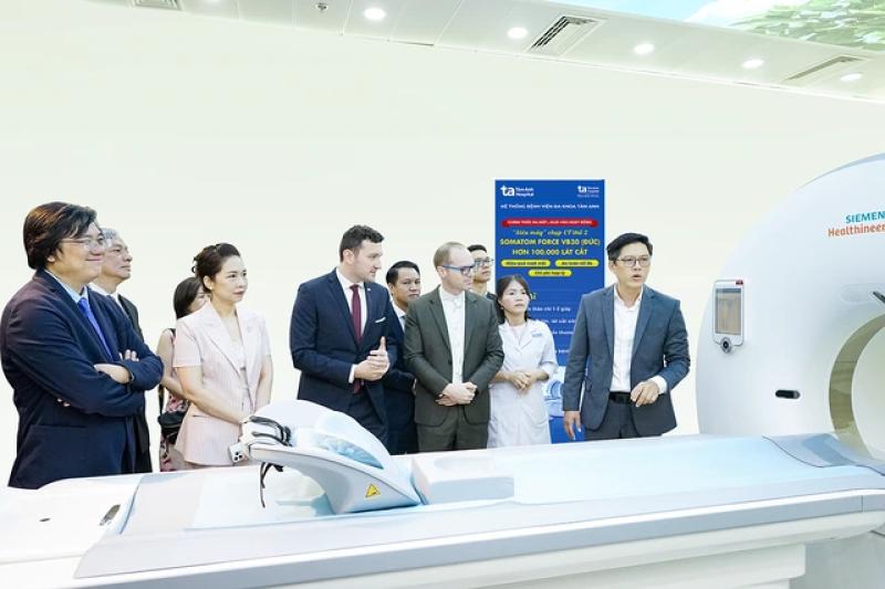 Bệnh viện Tâm Anh vận hành ‘siêu máy CT’ chào đón ‘siêu đô thị’ TP.HCM - Ảnh 5. Bệnh viện Tâm Anh vận hành ‘siêu máy CT’ chào đón ‘siêu đô thị’ TP.HCM - Ảnh 5.
