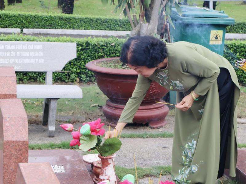 Quỹ Khởi sự từ tâm tri ân các anh hùng liệt sĩ và gia đình chính sách - Ảnh 3.