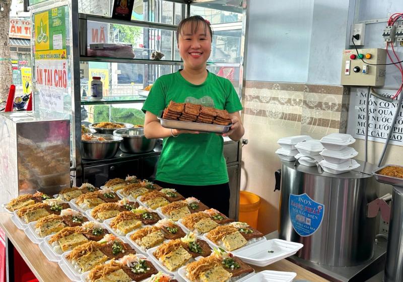 Phường mới ở TP.HCM: Thương sao những quán ăn bán giá 'gì kỳ' - Ảnh 4.