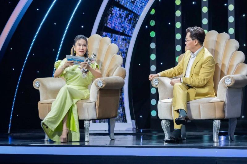 Cô gái gây chú ý vì giống Phi Nhung, khiến Đại Nghĩa - Vân Khánh tranh luận- Ảnh 3. Cô gái gây chú ý vì giống Phi Nhung, khiến Đại Nghĩa - Vân Khánh tranh luận- Ảnh 3.