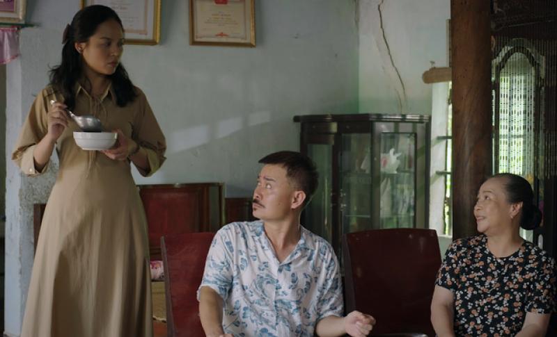 Nữ diễn viên khổ nhất Về nhà đi con Thu Quỳnh tái xuất trong phim mới - Ảnh 2. Nữ diễn viên khổ nhất Về nhà đi con Thu Quỳnh tái xuất trong phim mới - Ảnh 2.