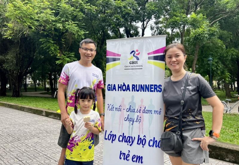 Lớp chạy bộ miễn phí giúp trẻ em bớt xem điện thoại - Ảnh 3.