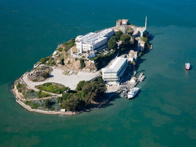 Khám phá đảo Alcatraz: Nhà tù khét tiếng ông Trump muốn mở cửa trở lại - Ảnh 1. Khám phá đảo Alcatraz: Nhà tù khét tiếng ông Trump muốn mở cửa trở lại - Ảnh 1.