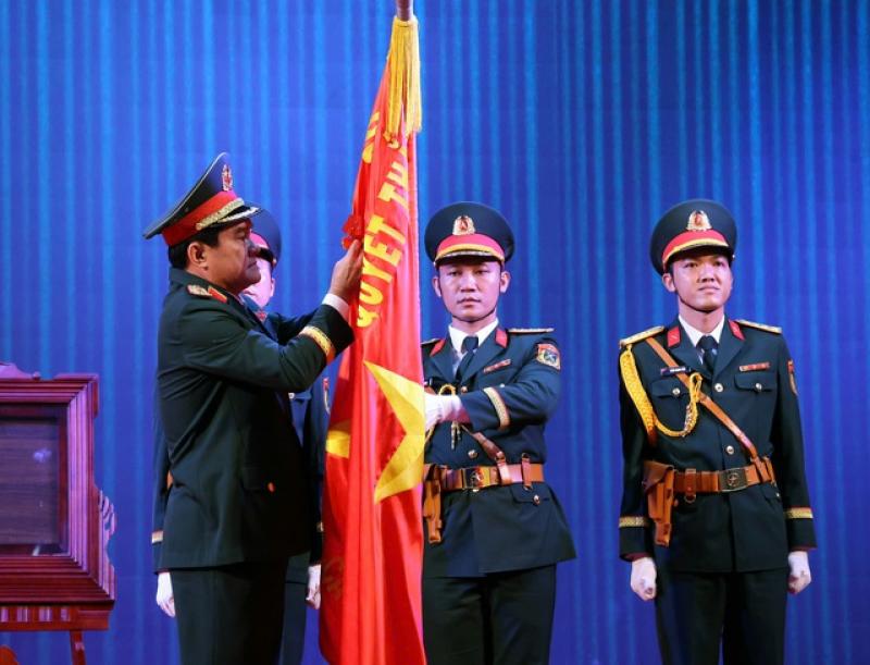 Lực lượng vũ trang Cần Thơ nhận Huân chương Bảo vệ Tổ quốc hạng nhì- Ảnh 2. Lực lượng vũ trang Cần Thơ nhận Huân chương Bảo vệ Tổ quốc hạng nhì- Ảnh 2.