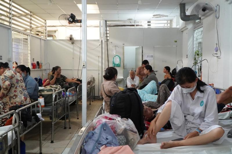 Sau 3 năm bỏ không, Bệnh viện Ung bướu Cần Thơ ‘đội vốn’ hơn 200 tỉ đồng - Ảnh 4.