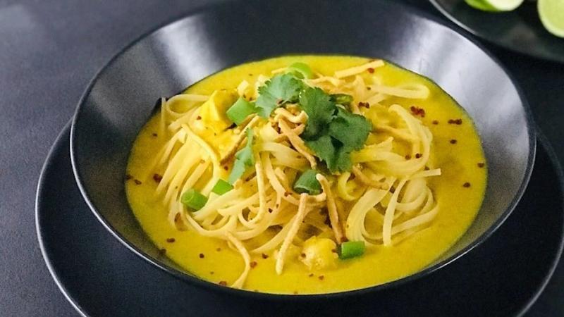 Món Việt duy nhất trong top 10 món ăn đường phố ngon nhất châu Á- Ảnh 5. Món Việt duy nhất trong top 10 món ăn đường phố ngon nhất châu Á- Ảnh 5.