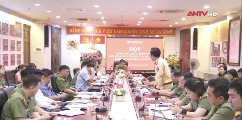 30.000 USD cho đội vô địch giải bóng đá Công an - Cảnh sát ASEAN mở rộng- Ảnh 4. 30.000 USD cho đội vô địch giải bóng đá Công an - Cảnh sát ASEAN mở rộng- Ảnh 4.