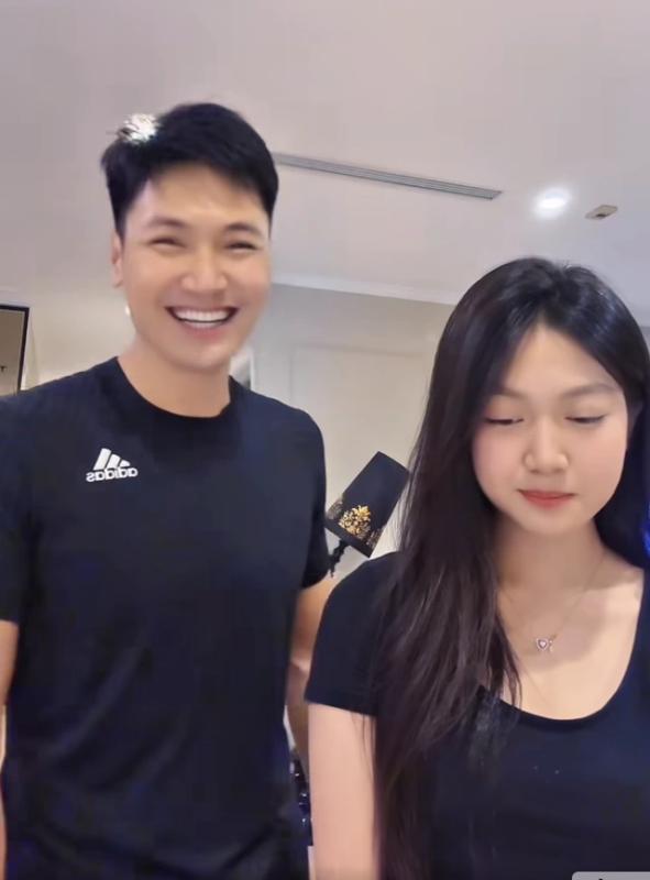 Con gái diễn viên Mạnh Trường 'gây sốt' với nhan sắc xinh đẹp ở tuổi 16 - Ảnh 3.
