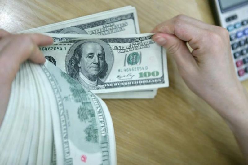 Giá USD tăng cao kỷ lục, lãi suất tiếp tục đi lên- Ảnh 1. Giá USD tăng cao kỷ lục, lãi suất tiếp tục đi lên- Ảnh 1.