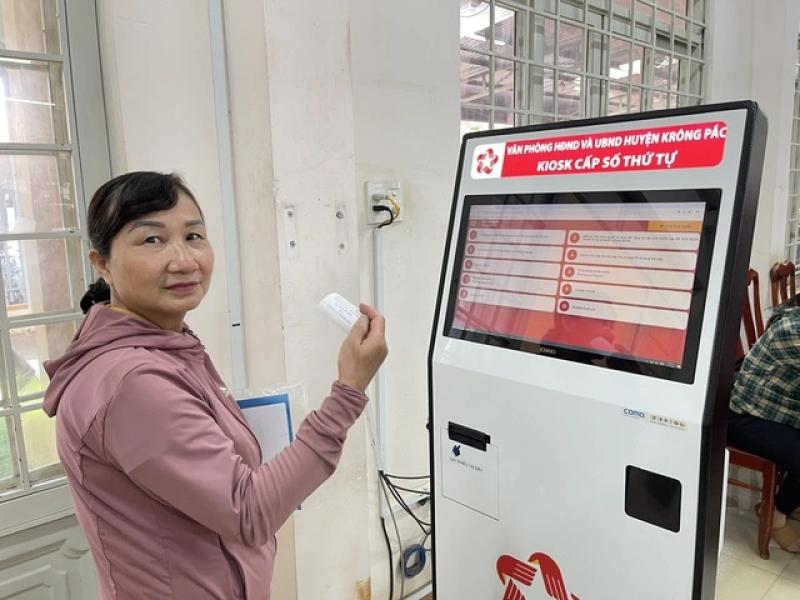 Đội hình thanh niên tình nguyện: Hãy để người dân mỉm cười khi ra về - Ảnh 5.