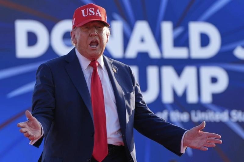 Ông Trump sẽ áp thuế lên đến 70% với một số quốc gia - Ảnh 1.