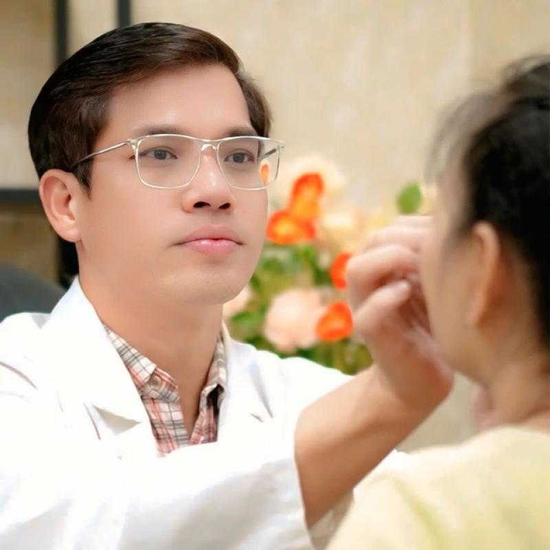 Bác sĩ Kỳ Y Dược lên tiếng về vấn nạn thẩm mỹ 'chui'- Ảnh 1. Bác sĩ Kỳ Y Dược lên tiếng về vấn nạn thẩm mỹ 'chui'- Ảnh 1.