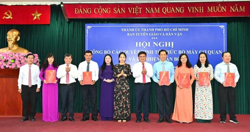 Ban Tuyên giáo và Dân vận Thành ủy TP.HCM công bố nhân sự chủ chốt cấp phòng- Ảnh 1. Ban Tuyên giáo và Dân vận Thành ủy TP.HCM công bố nhân sự chủ chốt cấp phòng- Ảnh 1.