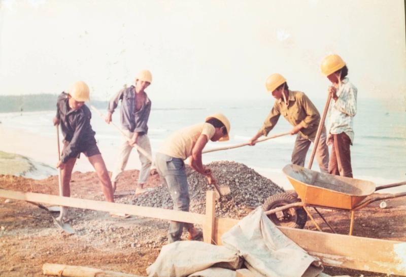 Nhà sáng tác Cửa Tùng: Công trình độc lạ bị quên lãng theo thời gian- Ảnh 4. Nhà sáng tác Cửa Tùng: Công trình độc lạ bị quên lãng theo thời gian- Ảnh 4.