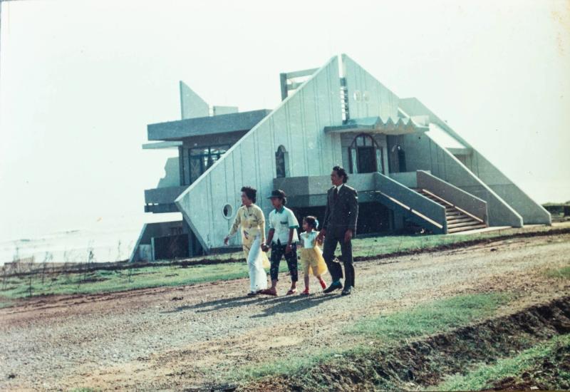 Nhà sáng tác Cửa Tùng: Công trình độc lạ bị quên lãng theo thời gian- Ảnh 5. Nhà sáng tác Cửa Tùng: Công trình độc lạ bị quên lãng theo thời gian- Ảnh 5.