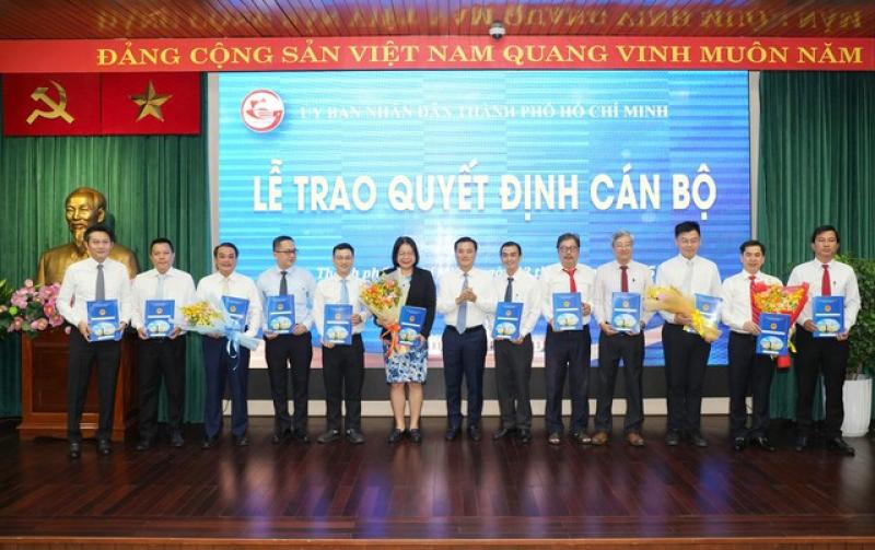 TP.HCM bổ nhiệm lãnh đạo 54 đơn vị sự nghiệp sau sáp nhập- Ảnh 1. TP.HCM bổ nhiệm lãnh đạo 54 đơn vị sự nghiệp sau sáp nhập- Ảnh 1.