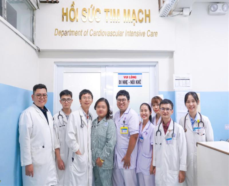 TP.HCM: Cứu sống nữ sinh béo phì nguy kịch nhờ kỹ thuật V-V ECMO- Ảnh 1. TP.HCM: Cứu sống nữ sinh béo phì nguy kịch nhờ kỹ thuật V-V ECMO- Ảnh 1.