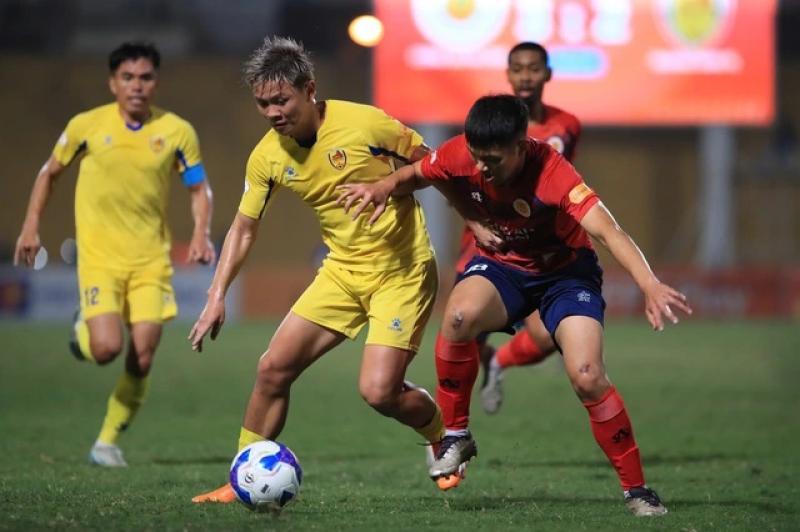 CLB Quảng Nam bỏ V-League, Bình Phước của Công Phượng và Minh Vương trám chỗ: Có khả thi?- Ảnh 1. CLB Quảng Nam bỏ V-League, Bình Phước của Công Phượng và Minh Vương trám chỗ: Có khả thi?- Ảnh 1.