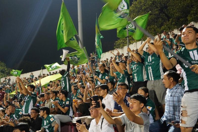 CLB Bình Phước: Hướng đến V-League bằng tình yêu và bản sắc người hâm mộ- Ảnh 4. CLB Bình Phước: Hướng đến V-League bằng tình yêu và bản sắc người hâm mộ- Ảnh 4.