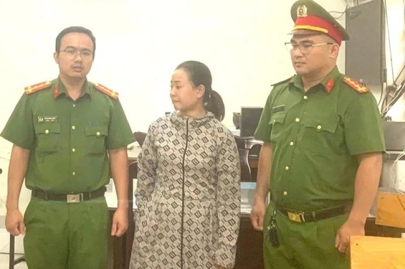 Giả mạo làm ' cò ' sổ đỏ lừa đảo 350 triệu đồng tại Đà Nẵng - Ảnh 1. Giả mạo làm ' cò ' sổ đỏ lừa đảo 350 triệu đồng tại Đà Nẵng - Ảnh 1.