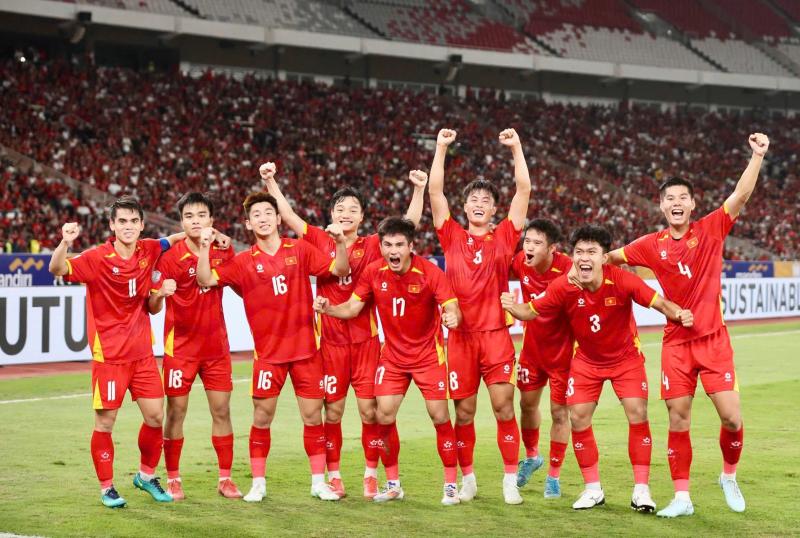 VFF thưởng 2 tỉ đồng cho U.23 Việt Nam vì vô địch U.23 Đông Nam Á: Gồm các khoản nào?- Ảnh 1. VFF thưởng 2 tỉ đồng cho U.23 Việt Nam vì vô địch U.23 Đông Nam Á: Gồm các khoản nào?- Ảnh 1.