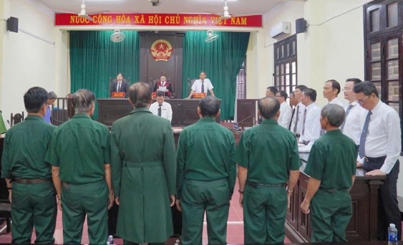 Tòa tiếp tục hoãn xét xử vụ 6 cựu chiến binh kêu oan sau khi ra tù - Ảnh 2.