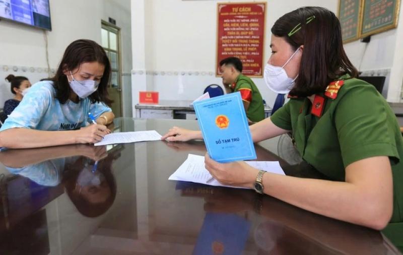 Chủ trọ hay người thuê trọ chịu trách nhiệm đăng ký tạm trú?- Ảnh 2. Chủ trọ hay người thuê trọ chịu trách nhiệm đăng ký tạm trú?- Ảnh 2.