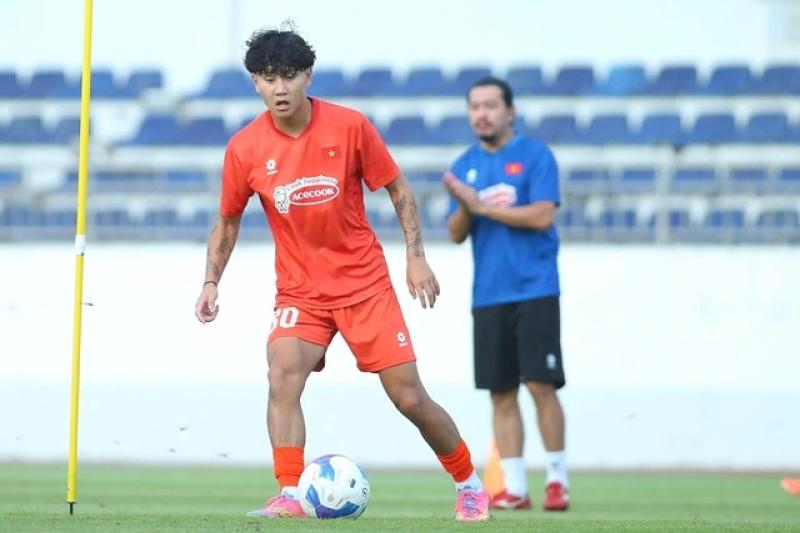 Cạnh tranh khốc liệt ở U.23 Việt Nam: Thầy Kim giữ ai, loại ai?- Ảnh 3. Cạnh tranh khốc liệt ở U.23 Việt Nam: Thầy Kim giữ ai, loại ai?- Ảnh 3.