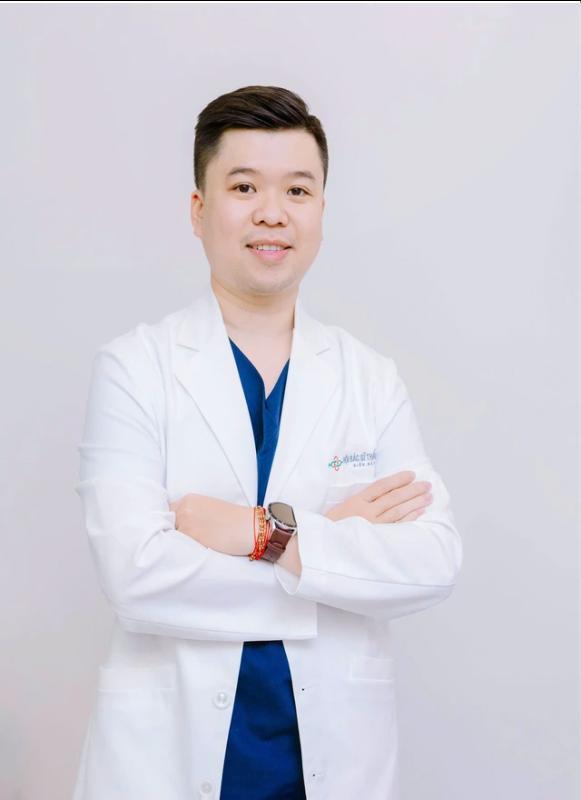 Chia sẻ của BS Tiến Đạt về hành trình ‘làm đẹp’ không chỉ bằng dao kéo - Ảnh 1.