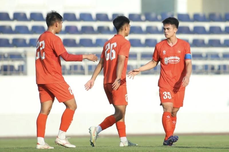 Vì sao trung vệ cao gần 2 m của HAGL bị loại khỏi U.23 Việt Nam?- Ảnh 2. Vì sao trung vệ cao gần 2 m của HAGL bị loại khỏi U.23 Việt Nam?- Ảnh 2.