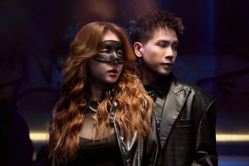 Quân A.P gây bất ngờ với hình ảnh mới sau concert tại Mỹ - Ảnh 2.
