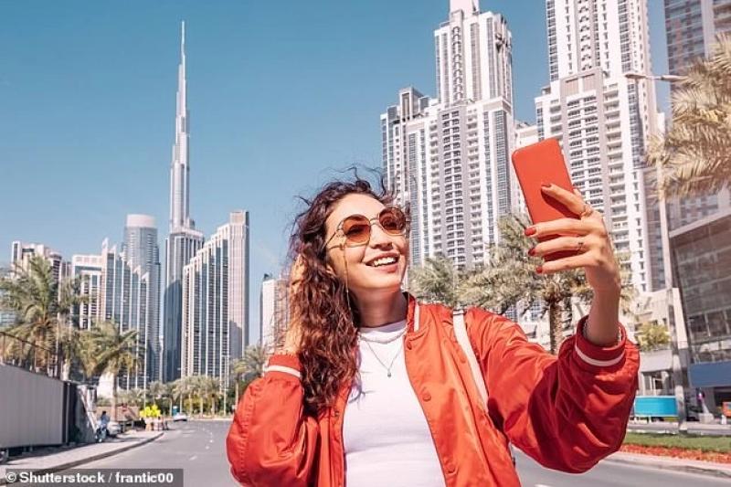 Chụp ảnh tại Dubai có thể khiến bạn bị phạt 150 . 000 USD nếu không cẩn thận - Ảnh 2. Chụp ảnh tại Dubai có thể khiến bạn bị phạt 150 . 000 USD nếu không cẩn thận - Ảnh 2.