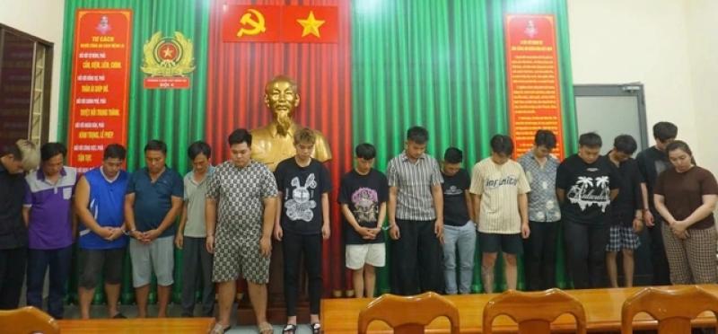 Công an TP.HCM triệt phá đường dây mua bán khí cười, thu lợi hơn 100 tỉ đồng- Ảnh 1. Công an TP.HCM triệt phá đường dây mua bán khí cười, thu lợi hơn 100 tỉ đồng- Ảnh 1.